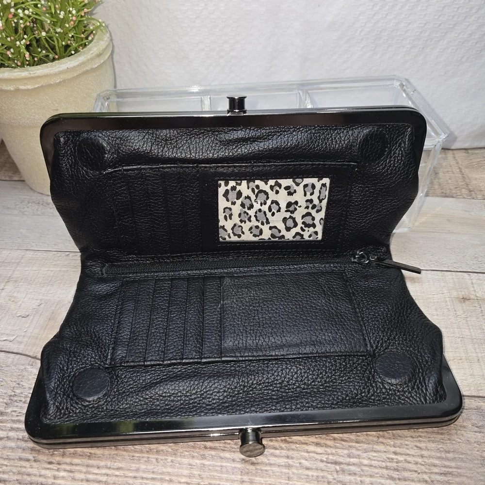 Kenneth Cole Black Leather Clutch Wallet Multi Compartment Double Clasp